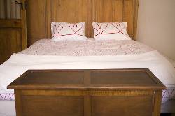Holiday houses and vacation rentals in Provence and Languedoc, many villas with pools, southern France